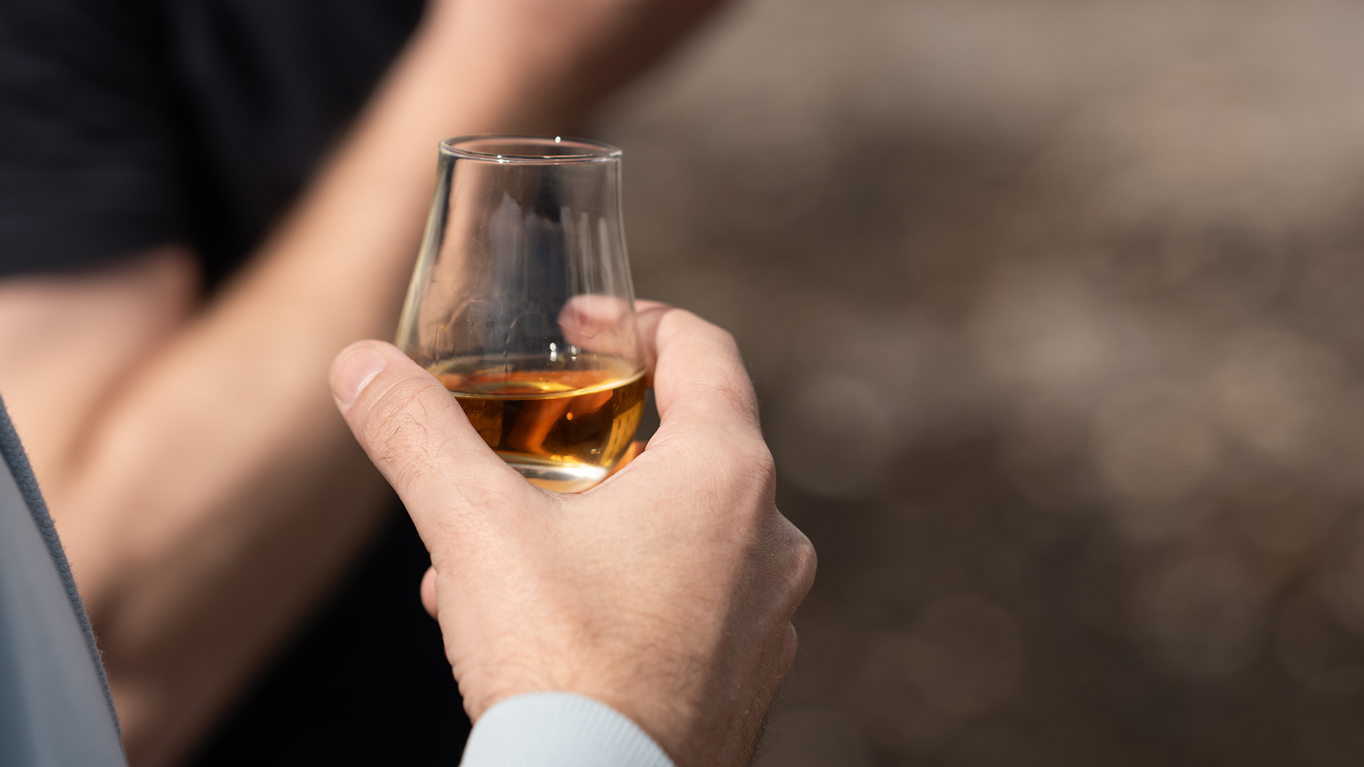 Laphroaig Cairdeas Selects Landscape Dram