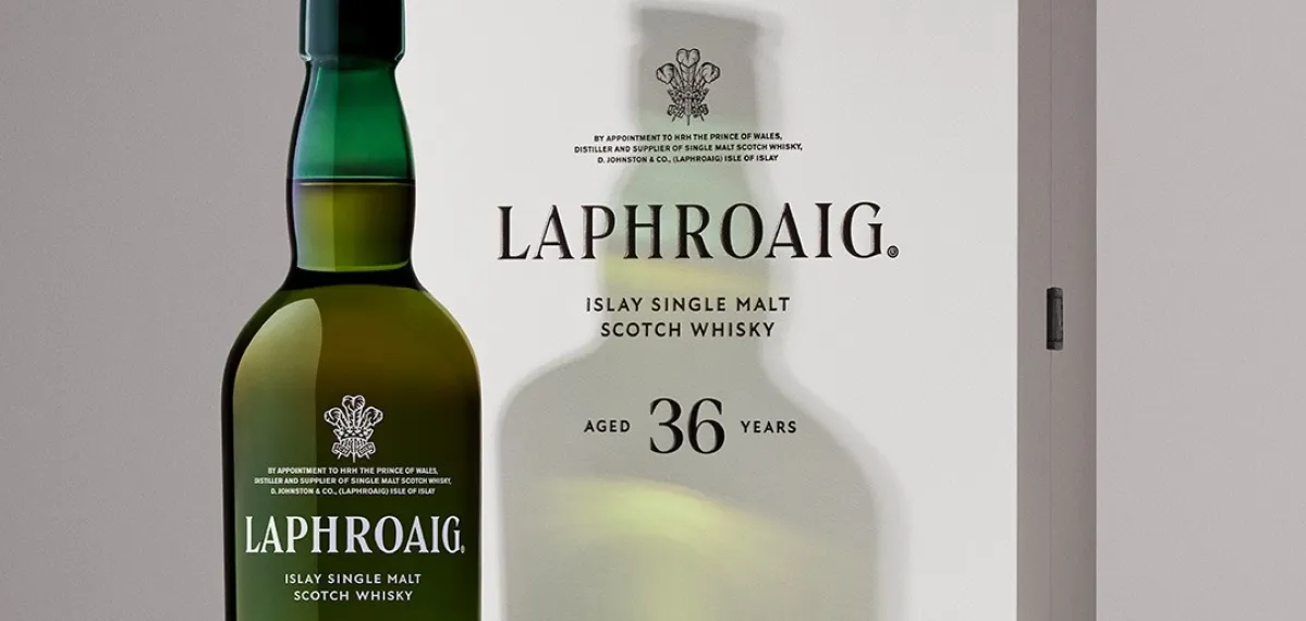 Laphroaig_TheArchive36YO_BottleBox_lifestyle