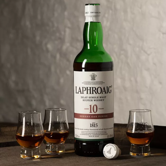 Laphroaig 10 Sherry Oak and three glasses of sherry cask whisky