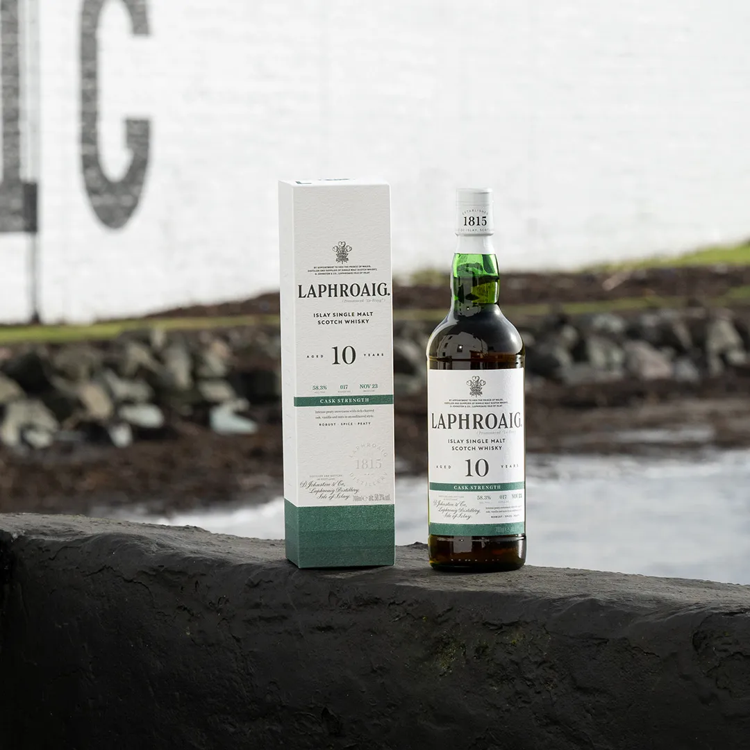Laphroaig | 10 Year Old Batch 17 Cask Strength Laphroaig | 10 Year Old Batch 17 Cask Strength