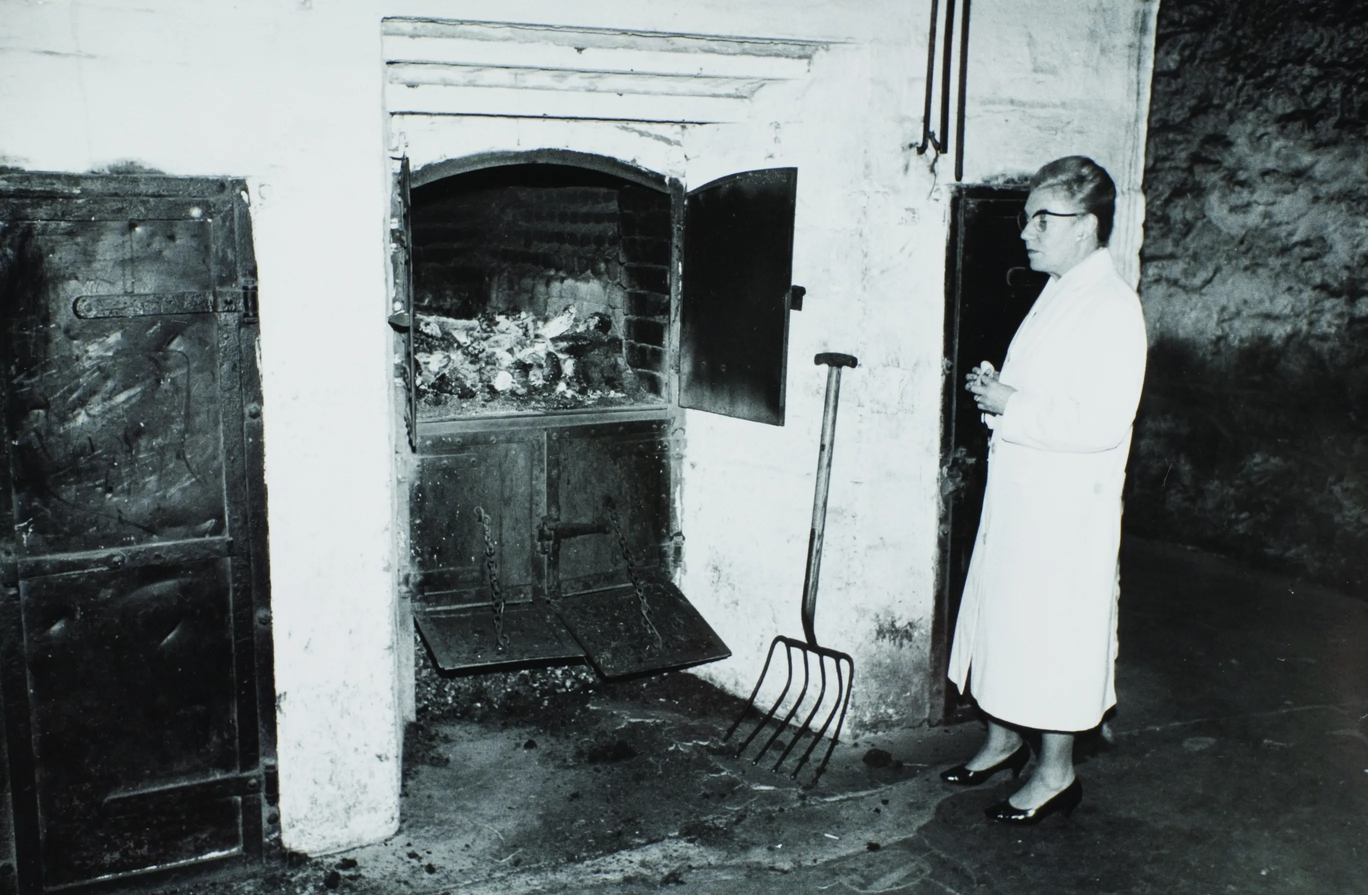Laphroaig_Scotland_Distillery_Bessie_Fire