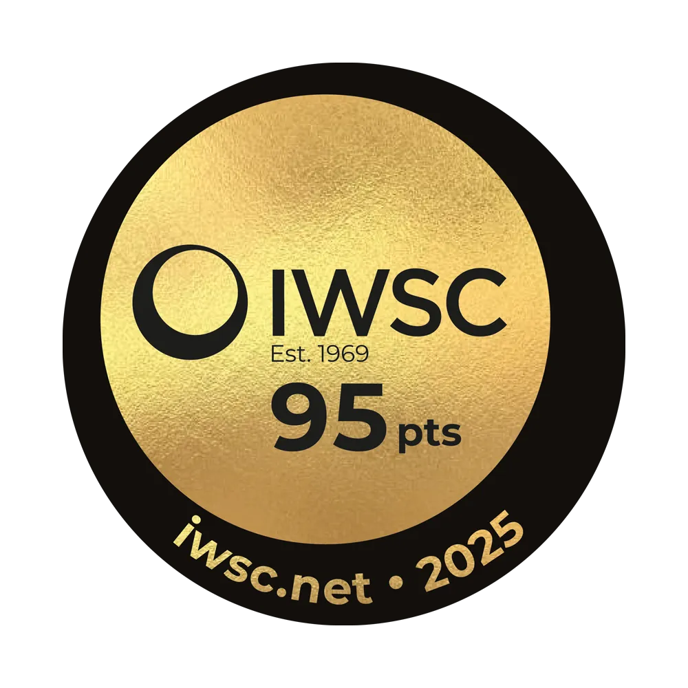 Laphroaig 18 Year Old Gold Award IWSC 2025