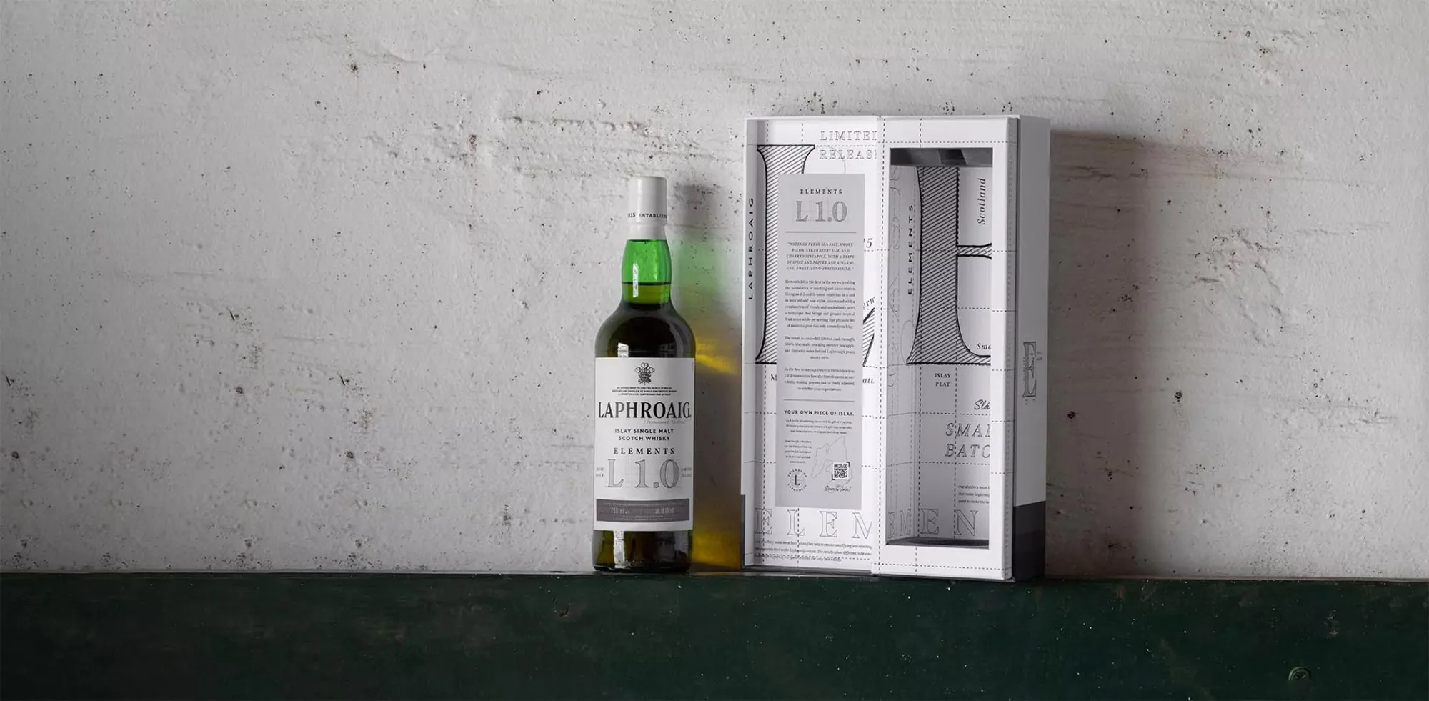 Single Malt Whisky Bottle Presentation Box Elements L1.0 Limited Release Laphroaig