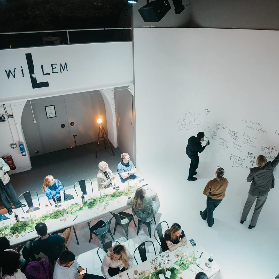 Willem Event Ceiling Take Wall