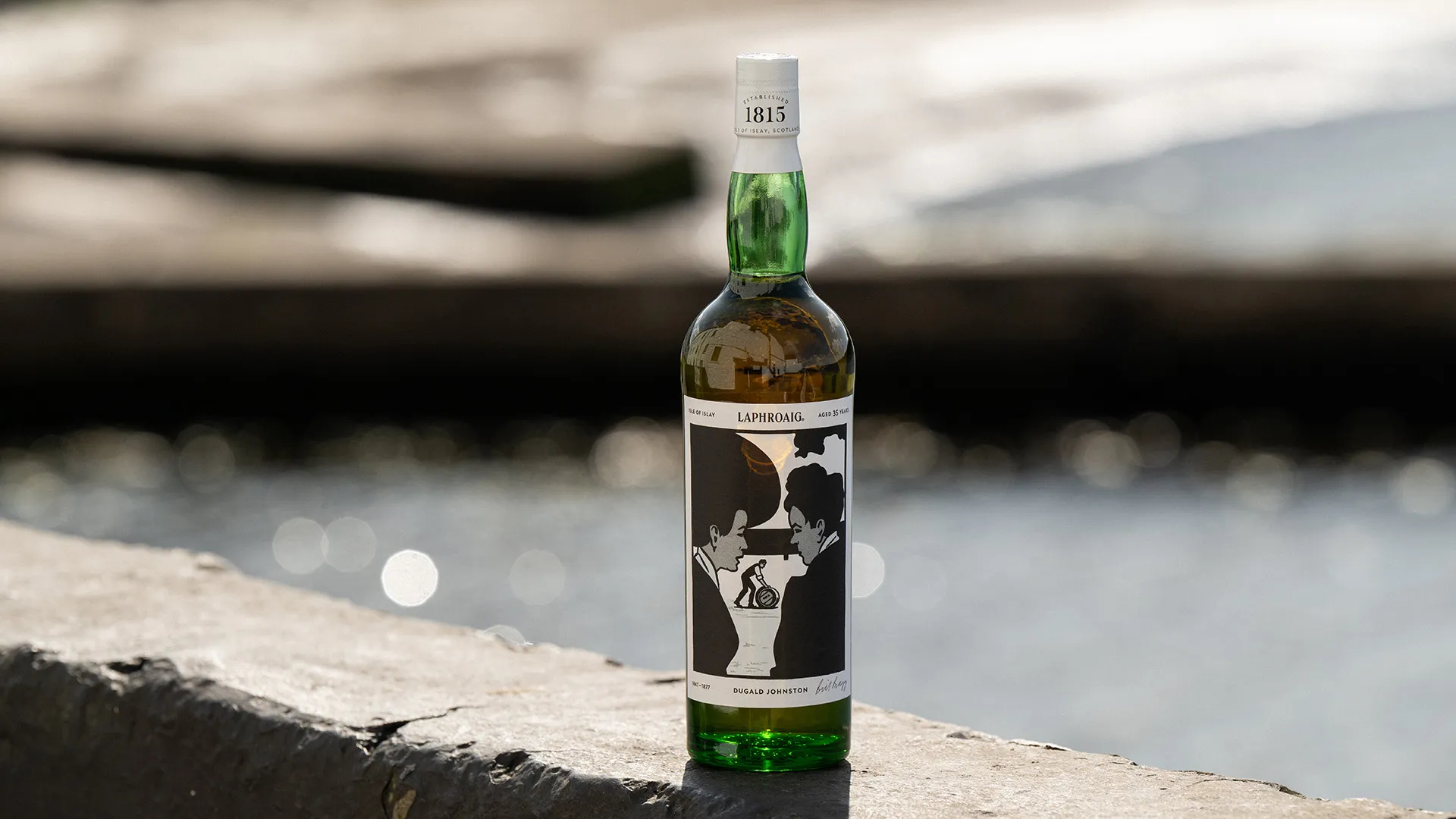 Laphroaig35YOStrongCharacter_2